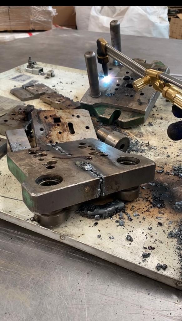 Destrucción fiscal Erzberg — troquel destruido